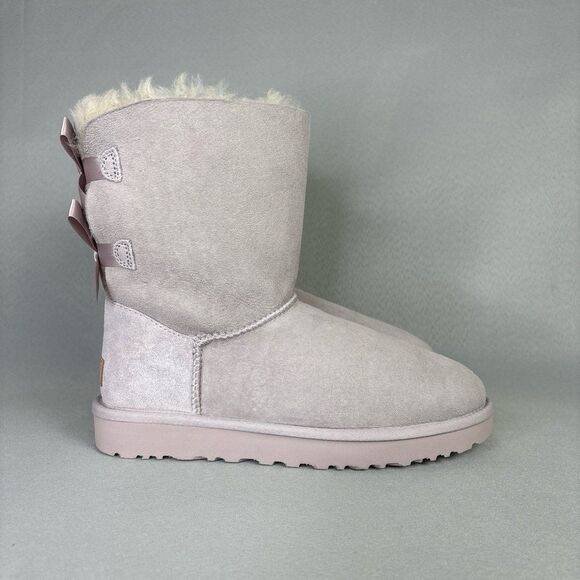 New Women's 9 UGG Boots Bailey Bow Light Purple Lavender Suede w/ Purple Soles - Picture 3 of 11